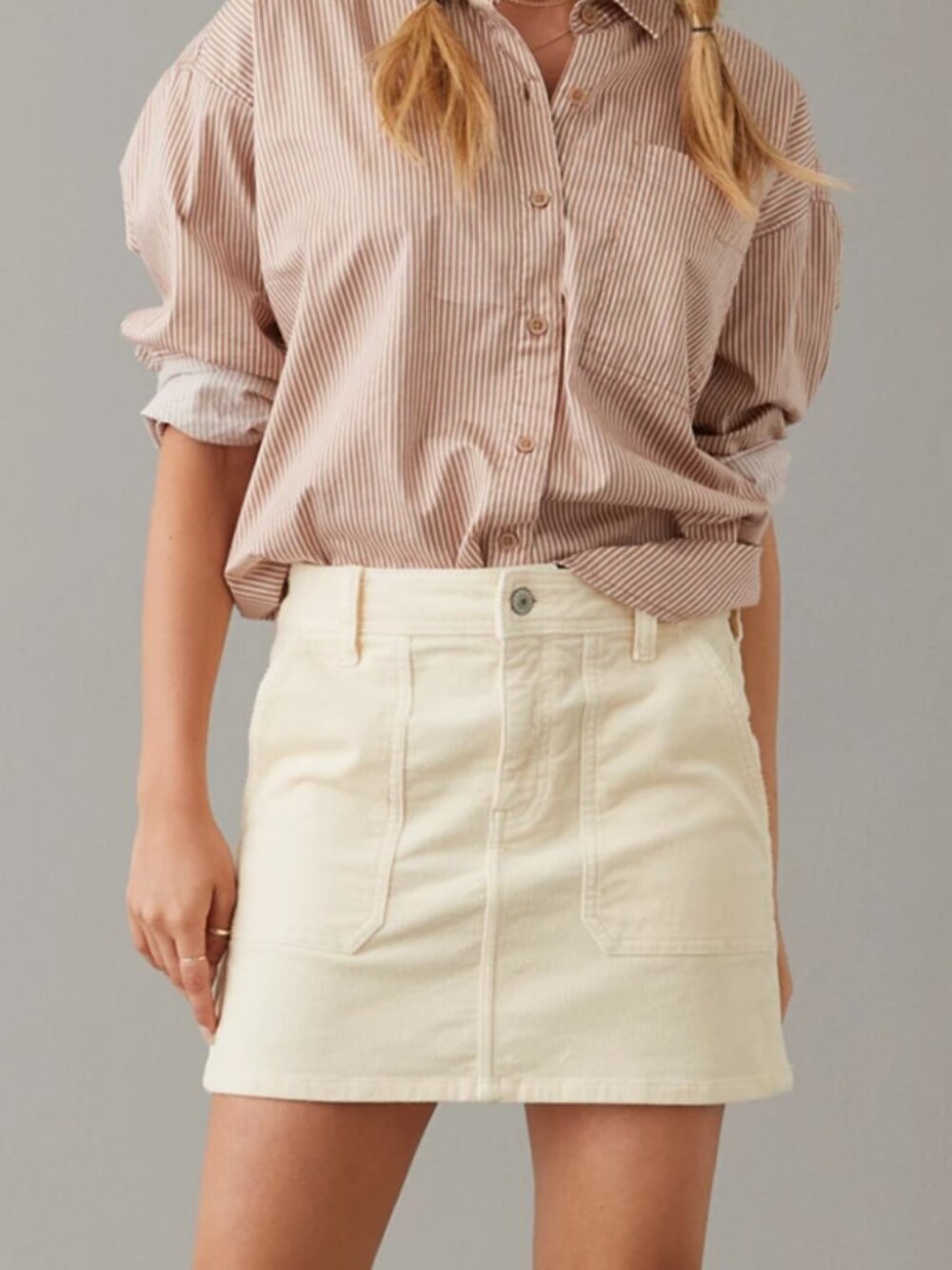 AE High-Waisted Corduroy Mini Skirt – Cream – Size 6